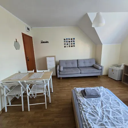 Prostywynajem - Sloneczny Homestay *